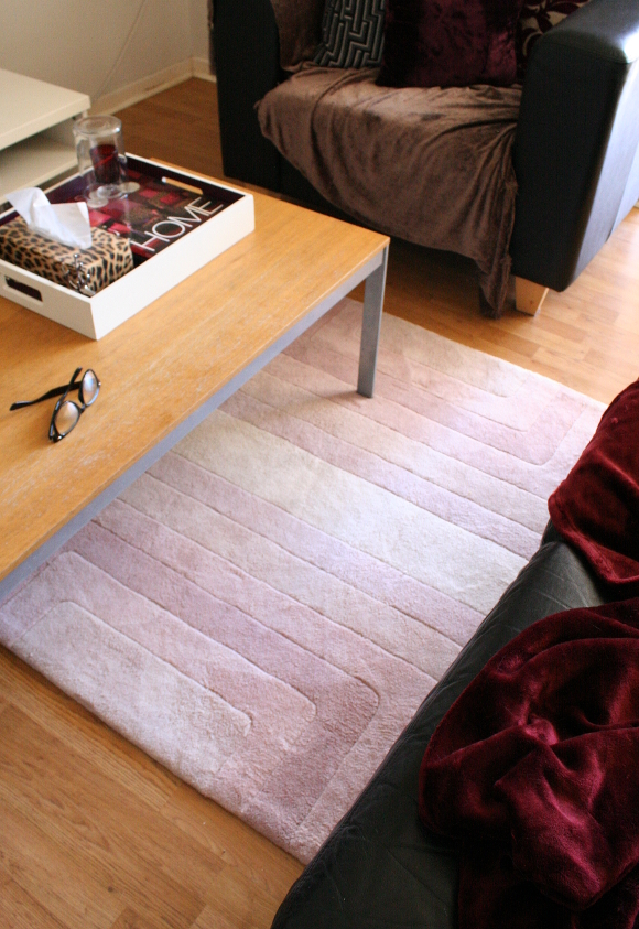 New dainty pink living room rug!